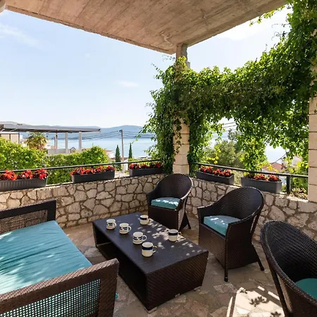 Appartement Komarna Cr *