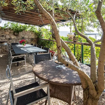 Stunning In Komarna With Kitchen Klek