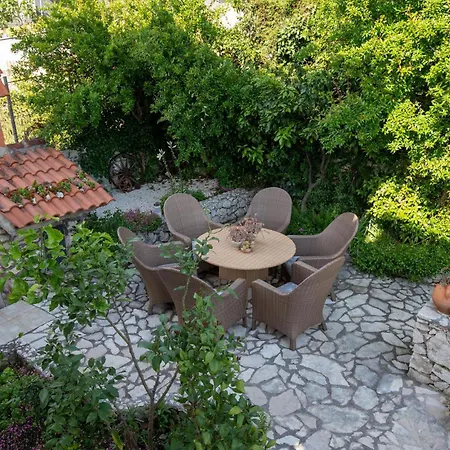 Komarna Cr Appartement *