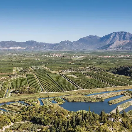 Komarna Cr Appartamento *