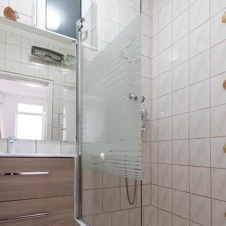 Apartment Stunning Apartment In Komarna With Kitchen