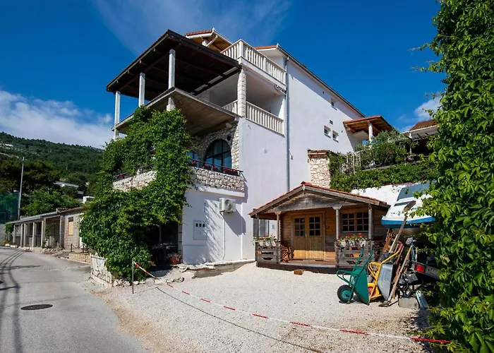 Apartamento Cr Komarna